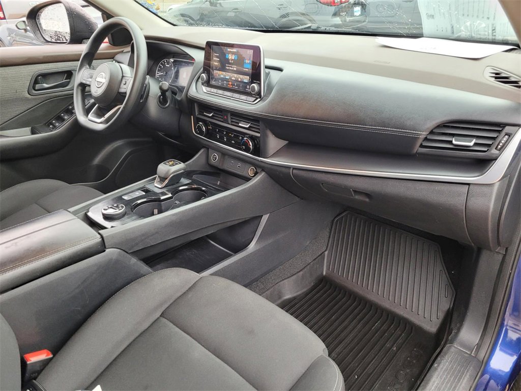 Used 2023 Nissan Rogue S image 7