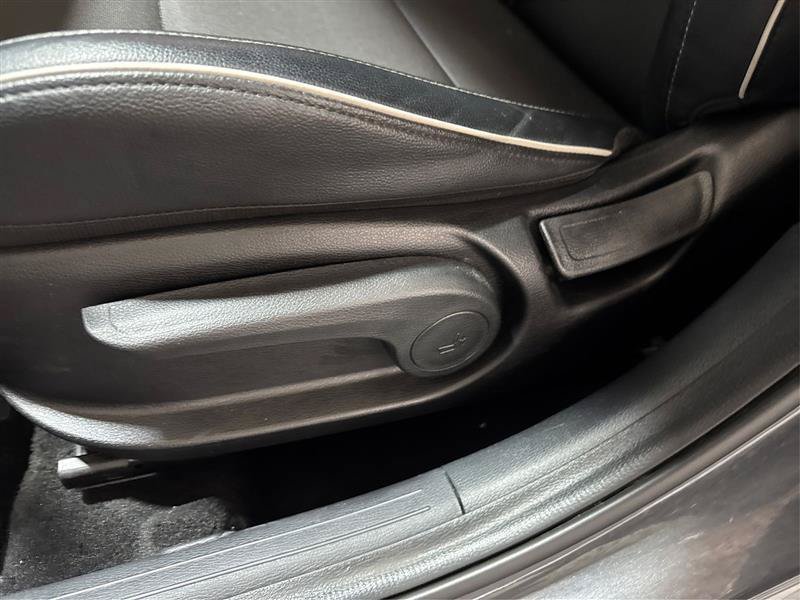 Used 2023 Kia Forte GT-Line w/ GT-Line Premium Package FWD image 19