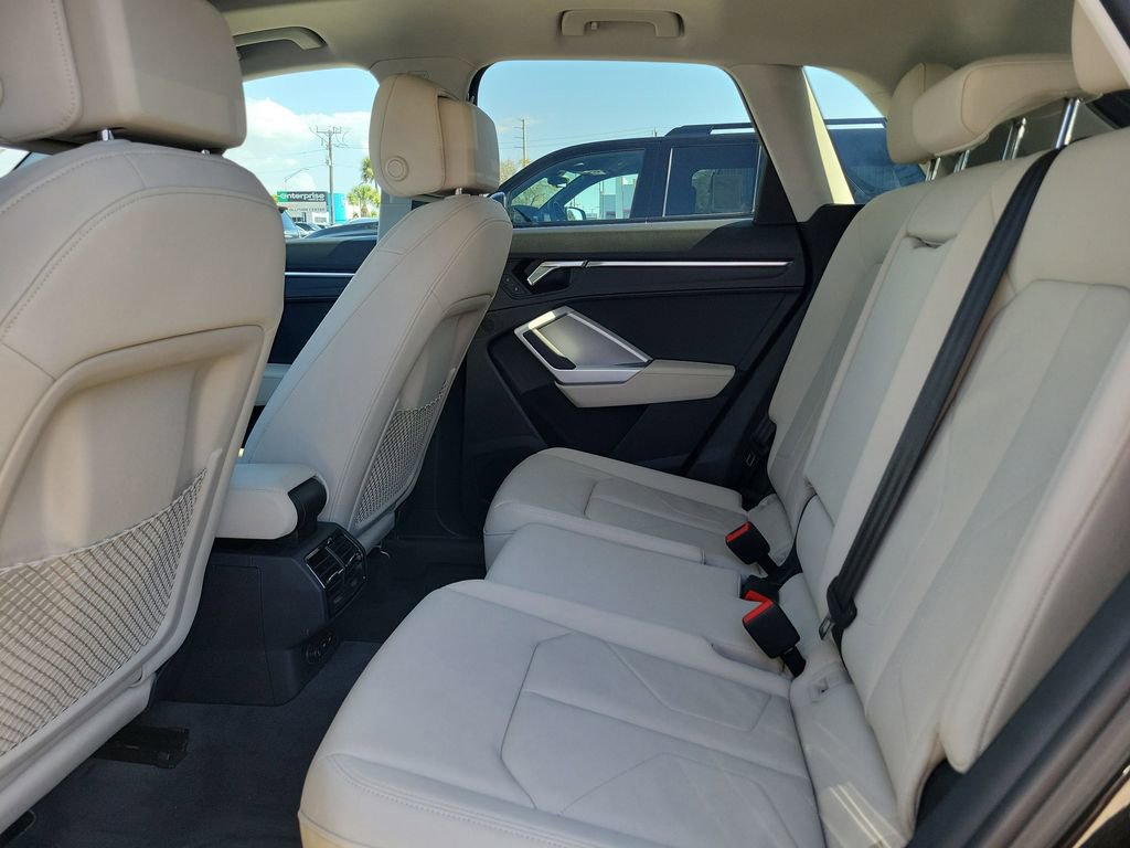 Used 2021 Audi Q3 2.0T Premium image 18