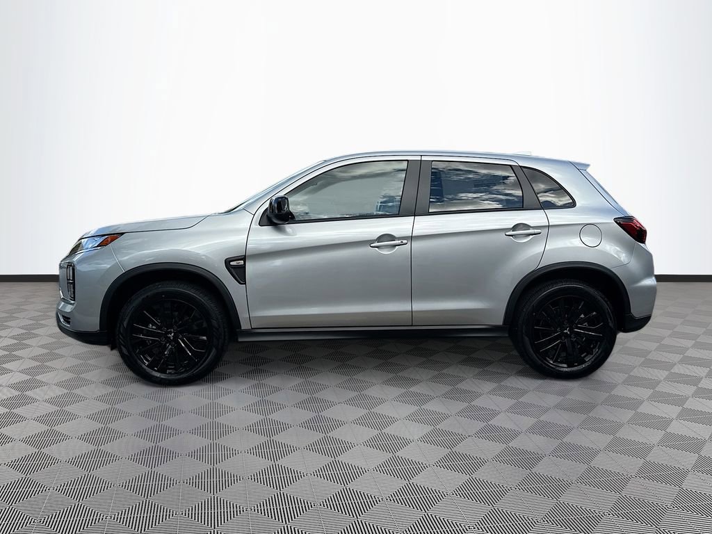 Used 2025 Mitsubishi Outlander Sport LE image 9