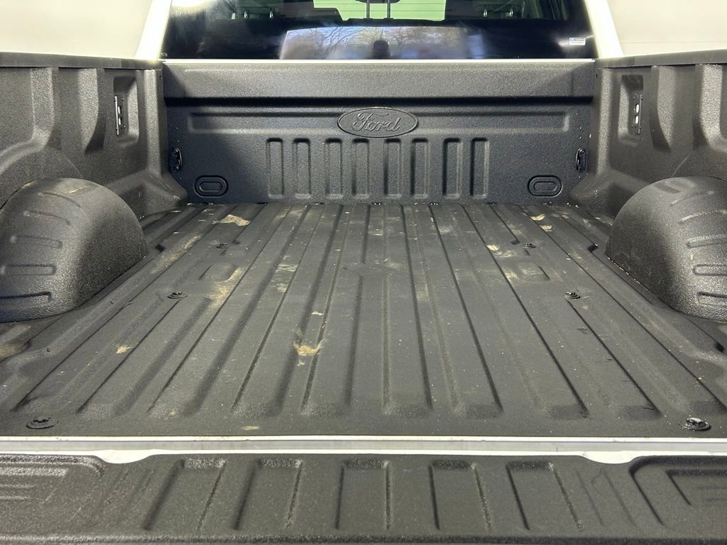 Used 2025 Ford F250 XLT w/ Black Appearance Package image 14