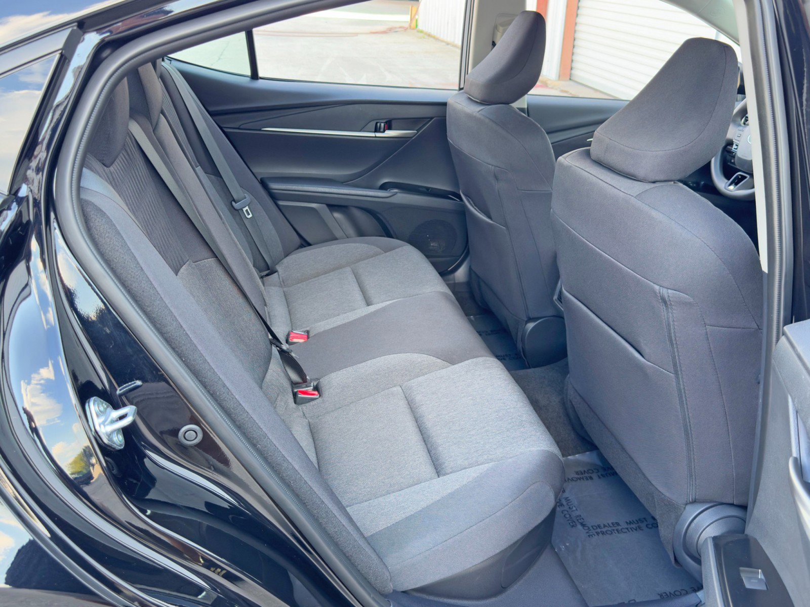 Used 2025 Toyota Camry LE w/ Convenience Package image 37