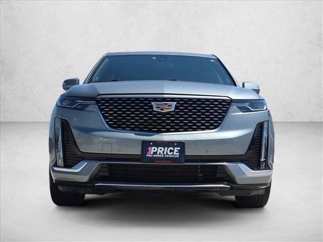Used 2023 Cadillac XT6 Premium Luxury AWD/4WD image 2