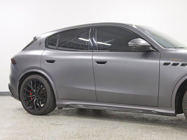 Used 2023 Maserati Grecale Trofeo AWD/4WD image 3
