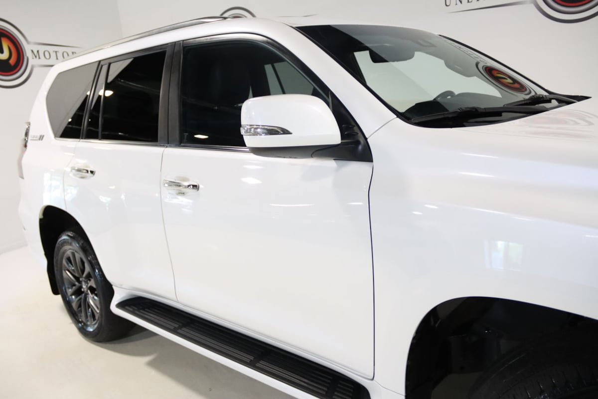 Used 2021 Lexus GX 460 Premium w/ Premium Package AWD/4WD image 9
