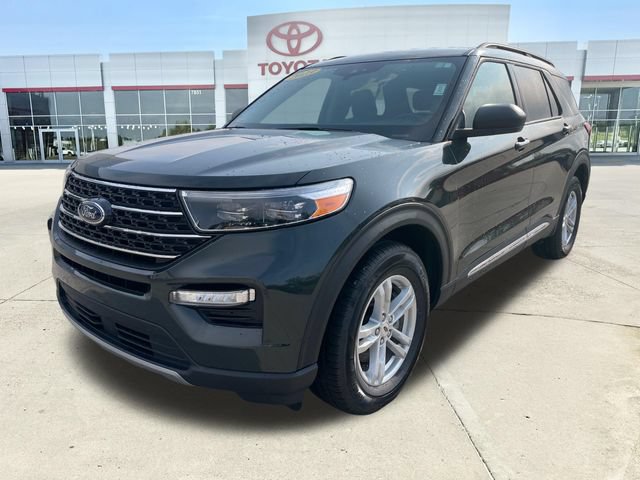 Used 2023 Ford Explorer XLT w/ Equipment Group 202A AWD/4WD image 7