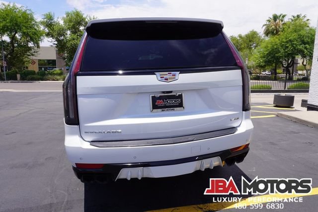 Used 2023 Cadillac Escalade V AWD/4WD image 62