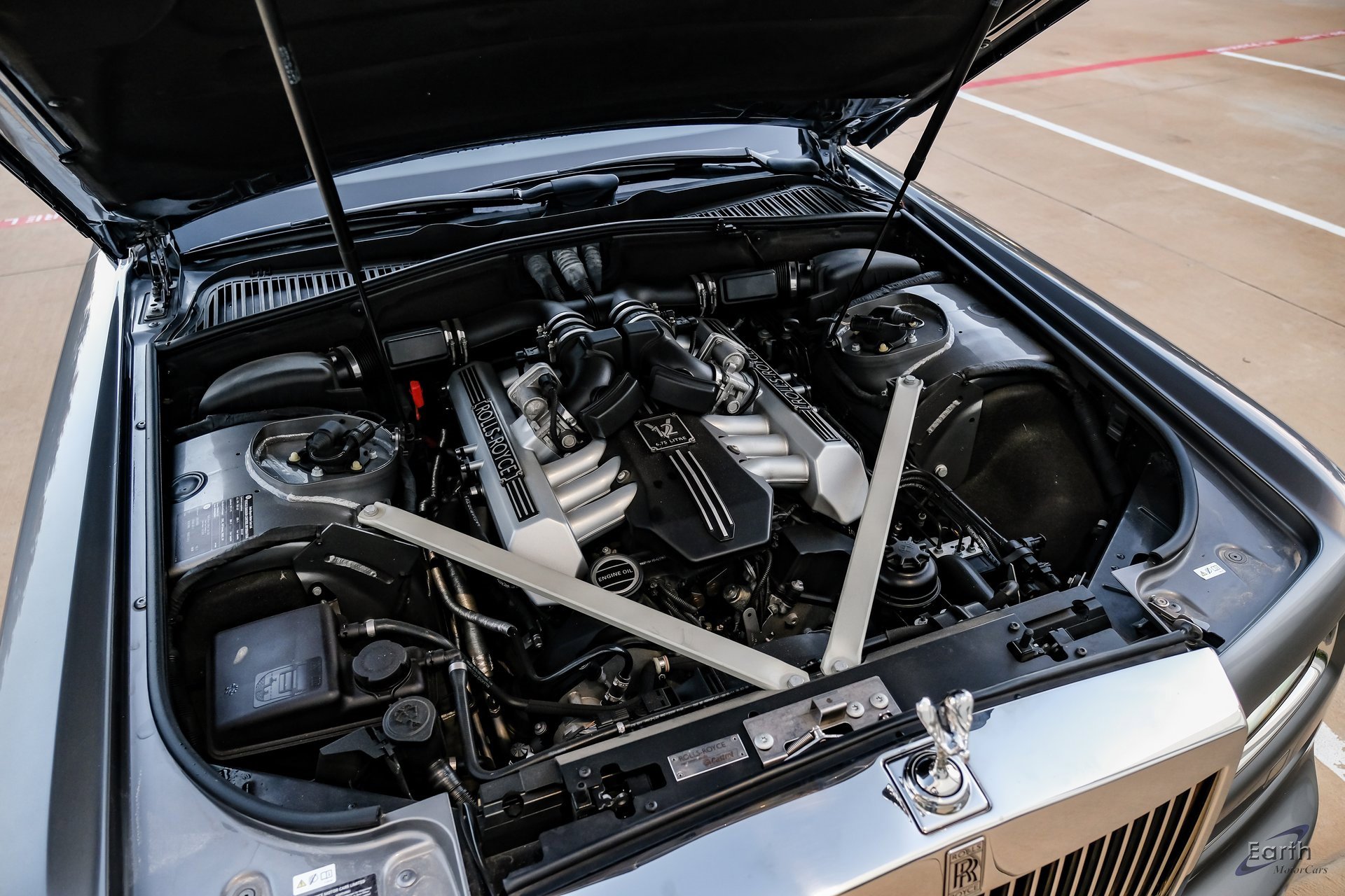 Used 2014 Rolls-Royce Phantom Sedan image 93