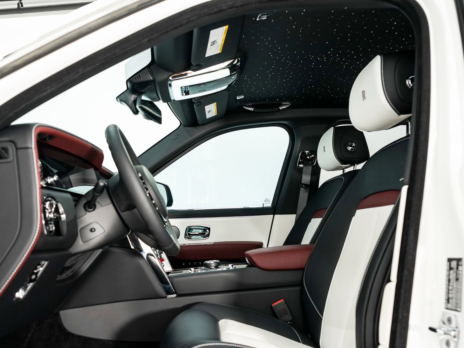 Certified 2025 Rolls-Royce Cullinan image 16
