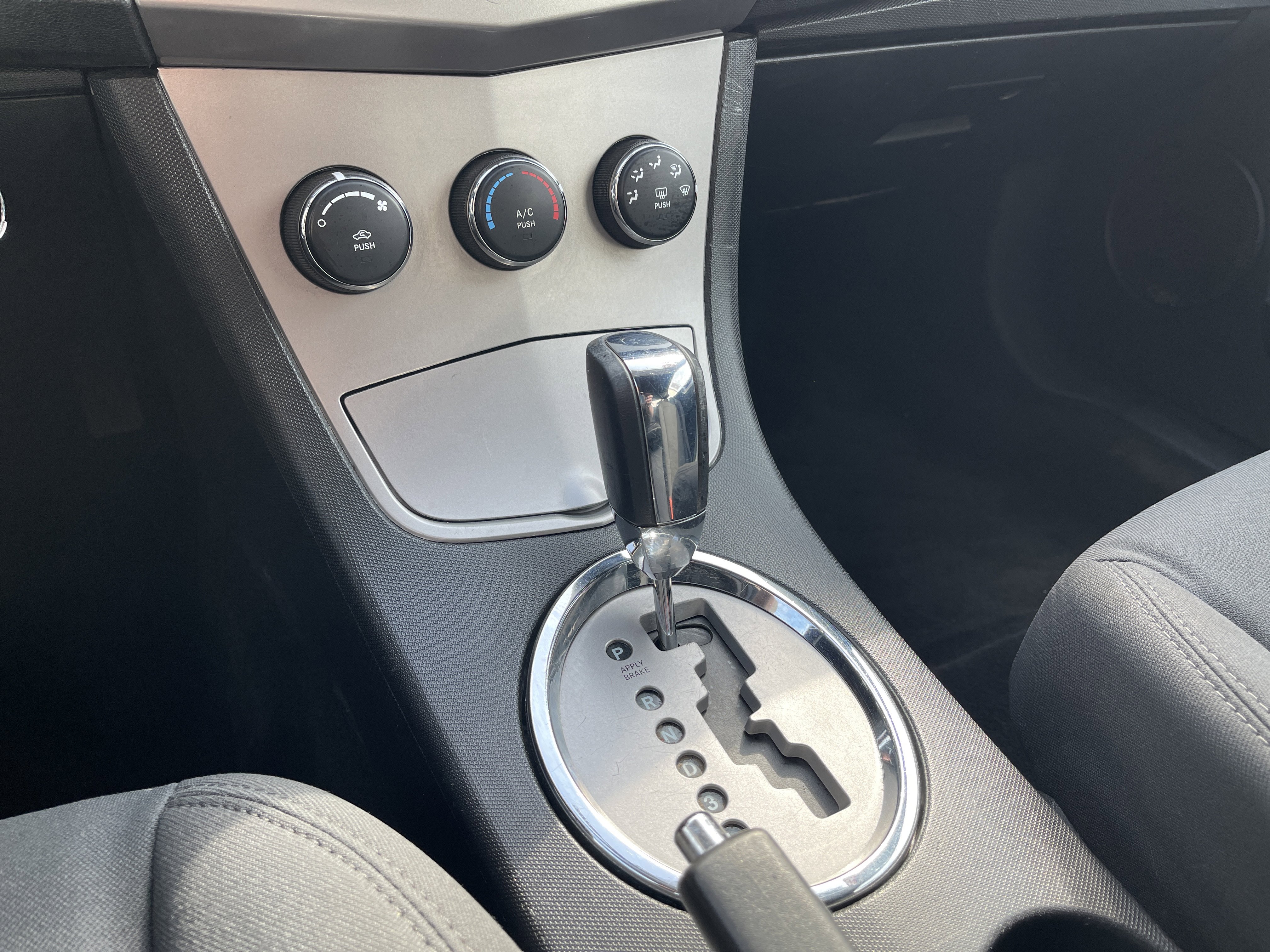 Used 2010 Chrysler Sebring Touring image 18