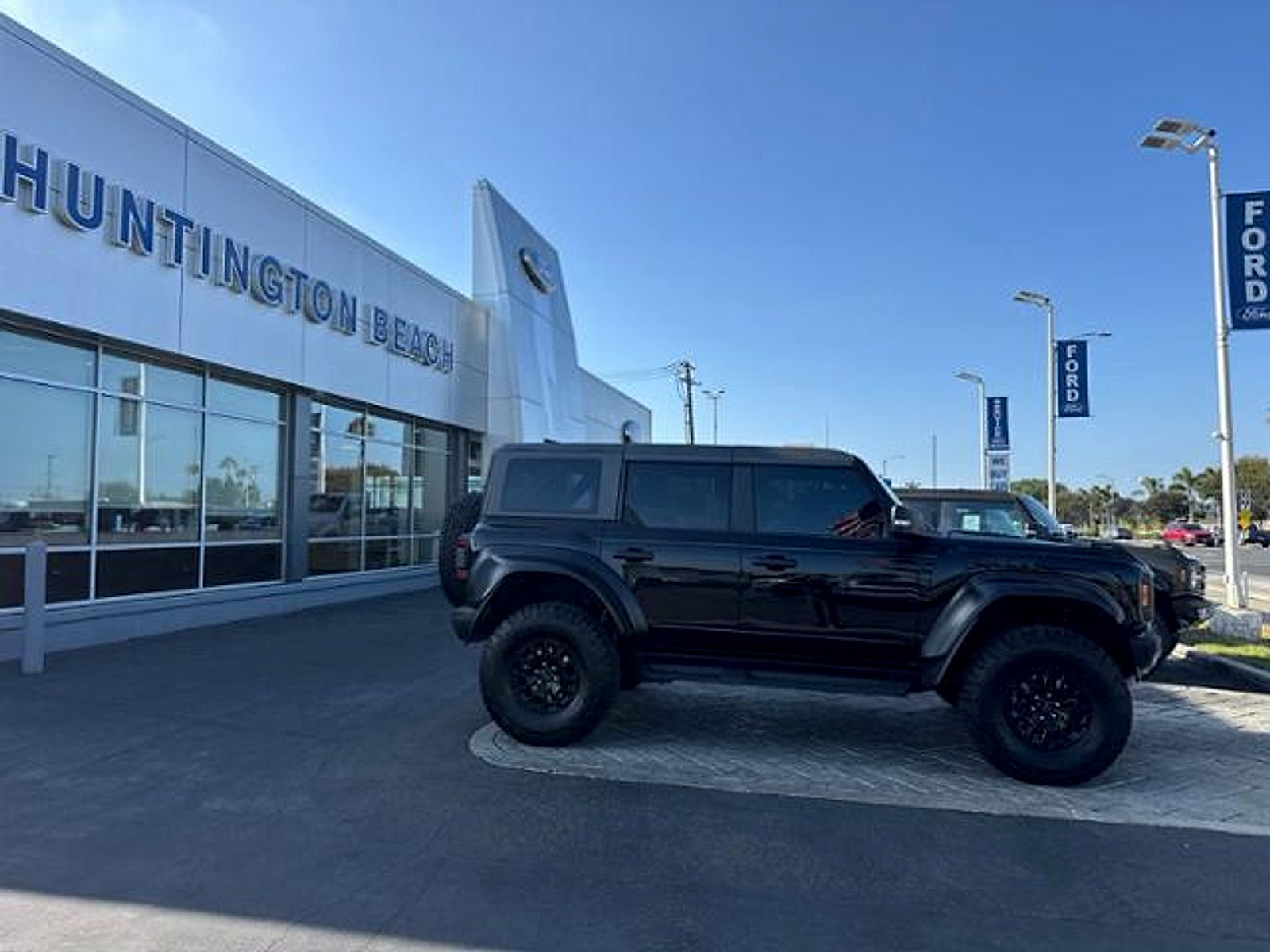 Used 2025 Ford Bronco Raptor w/ Interior Carbon Fiber Pack AWD/4WD image 3