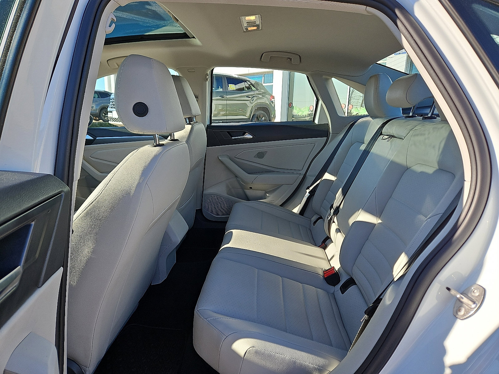 Certified 2024 Volkswagen Jetta SE image 8