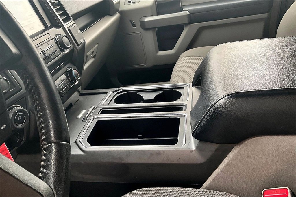 Used 2017 Ford F150 XLT w/ Equipment Group 302A Luxury image 19
