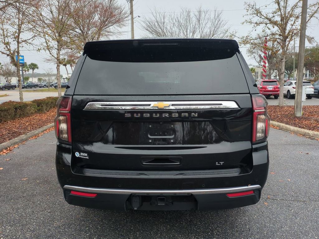 Used 2024 Chevrolet Suburban LT image 6