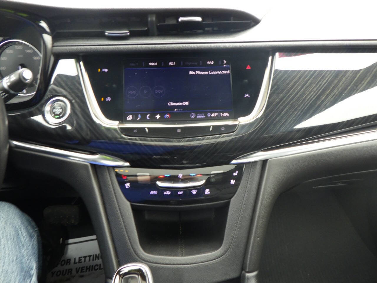 Used 2020 Cadillac XT6 Premium Luxury AWD/4WD image 29