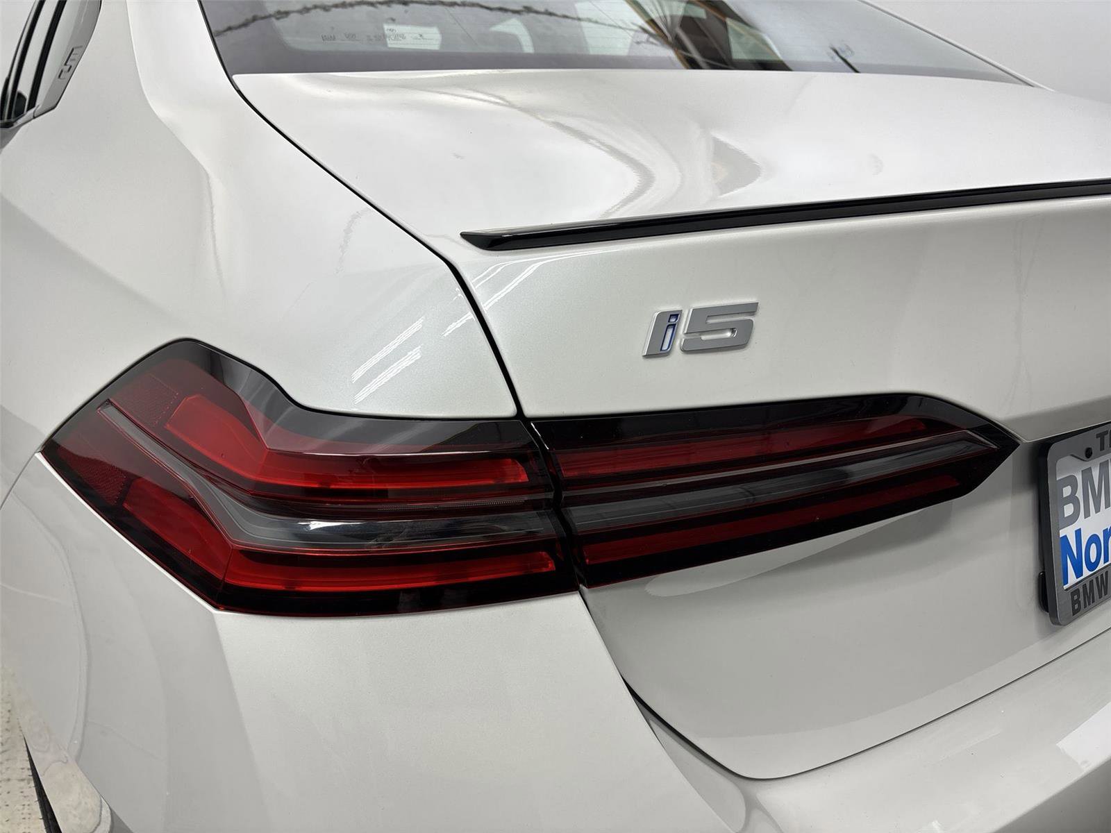 Used 2026 BMW i5 eDrive40 w/ M Sport Package RWD image 19