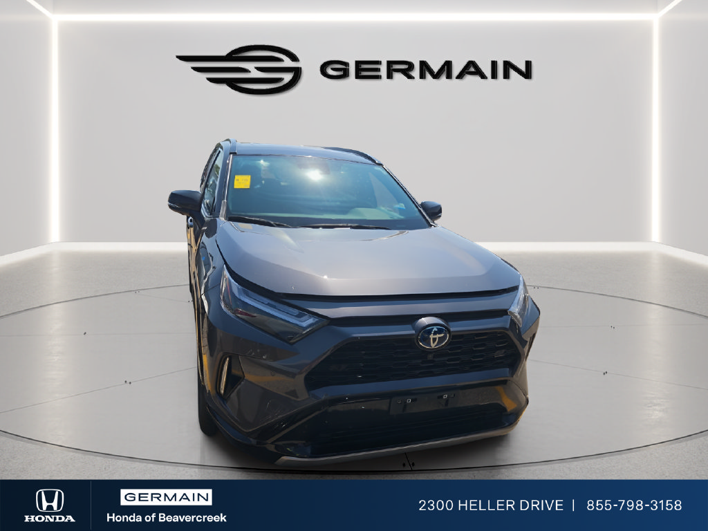 Used 2023 Toyota RAV4 XSE AWD/4WD image 2