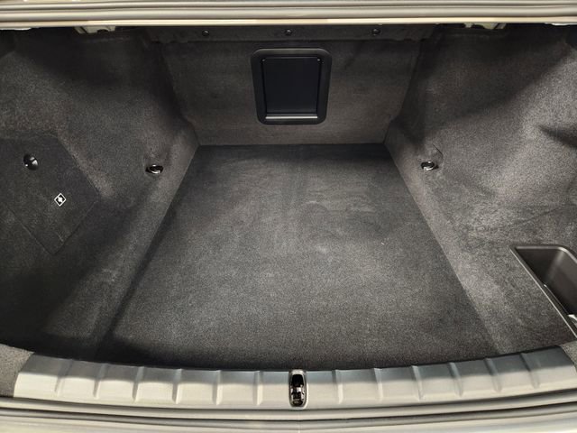 Used 2025 BMW 750e xDrive w/ Executive Package image 35