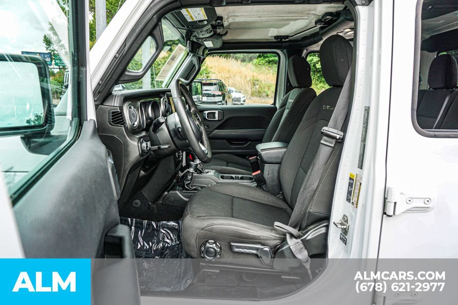 Used 2023 Jeep Gladiator Overland AWD/4WD image 19