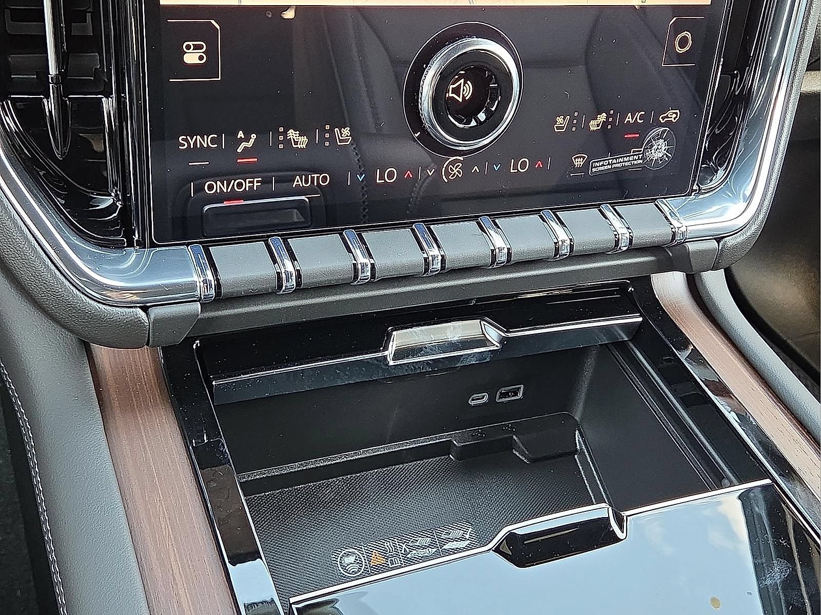 New 2026 GMC Yukon Denali AWD/4WD image 21