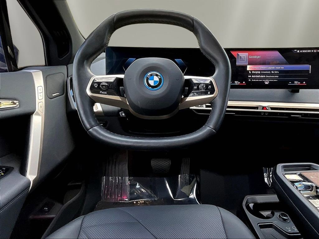 Used 2023 BMW iX xDrive50 w/ Premium Package AWD/4WD image 8