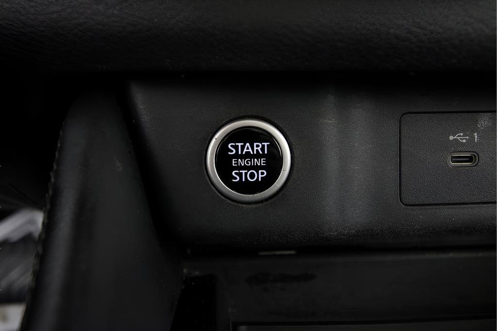 Used 2023 Nissan Rogue SL w/ SL Premium Package image 24