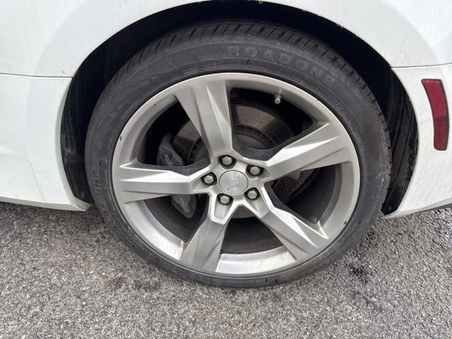 Used 2017 Chevrolet Camaro SS RWD image 8