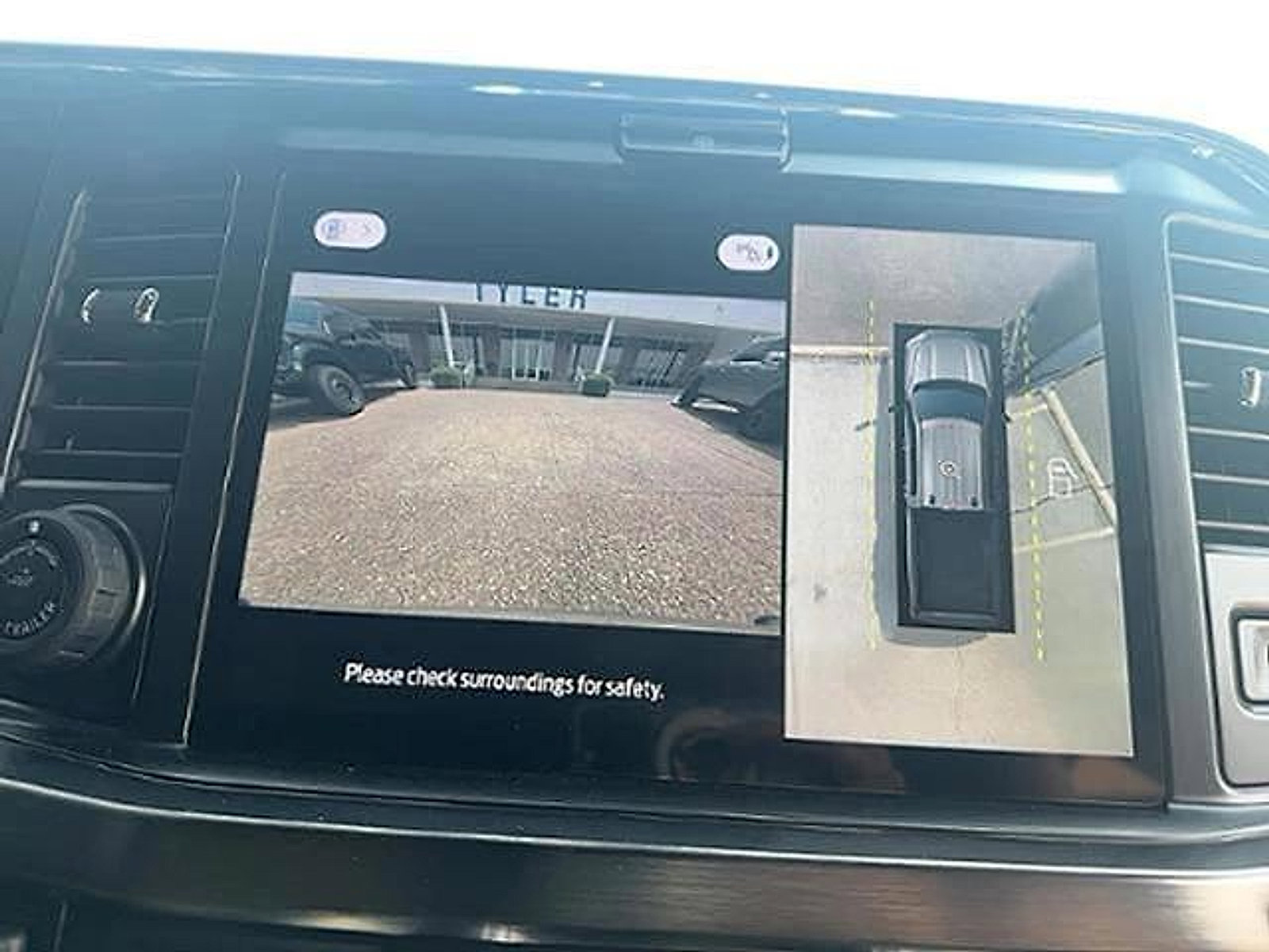 Used 2025 Ford F450 Lariat w/ Lariat Ultimate Package image 23