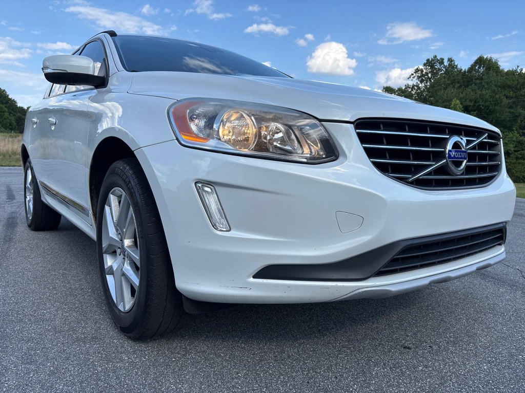 Used 2017 Volvo XC60 T5 FWD image 7