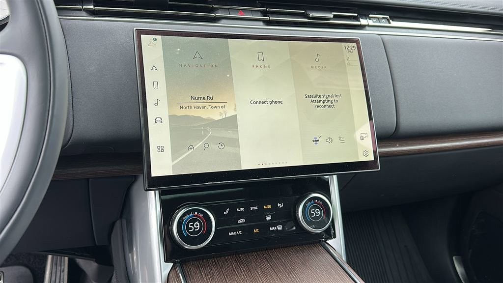 Certified 2023 Land Rover Range Rover SE image 16