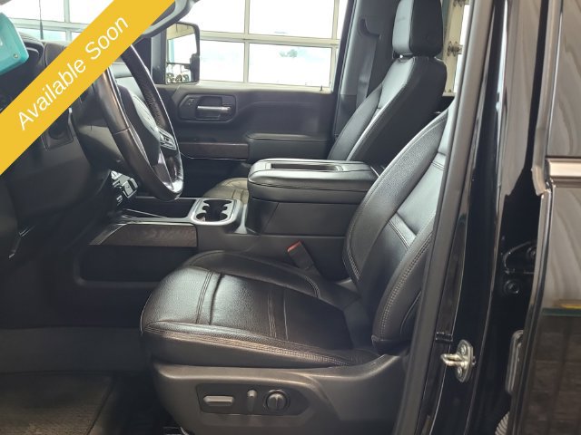 Used 2022 GMC Sierra 2500 Denali w/ Denali Black Diamond Edition AWD/4WD image 7