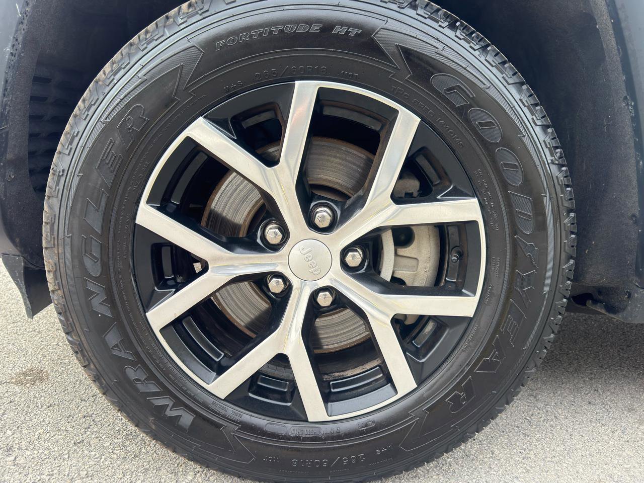 Used 2024 Jeep Grand Cherokee L Limited image 12