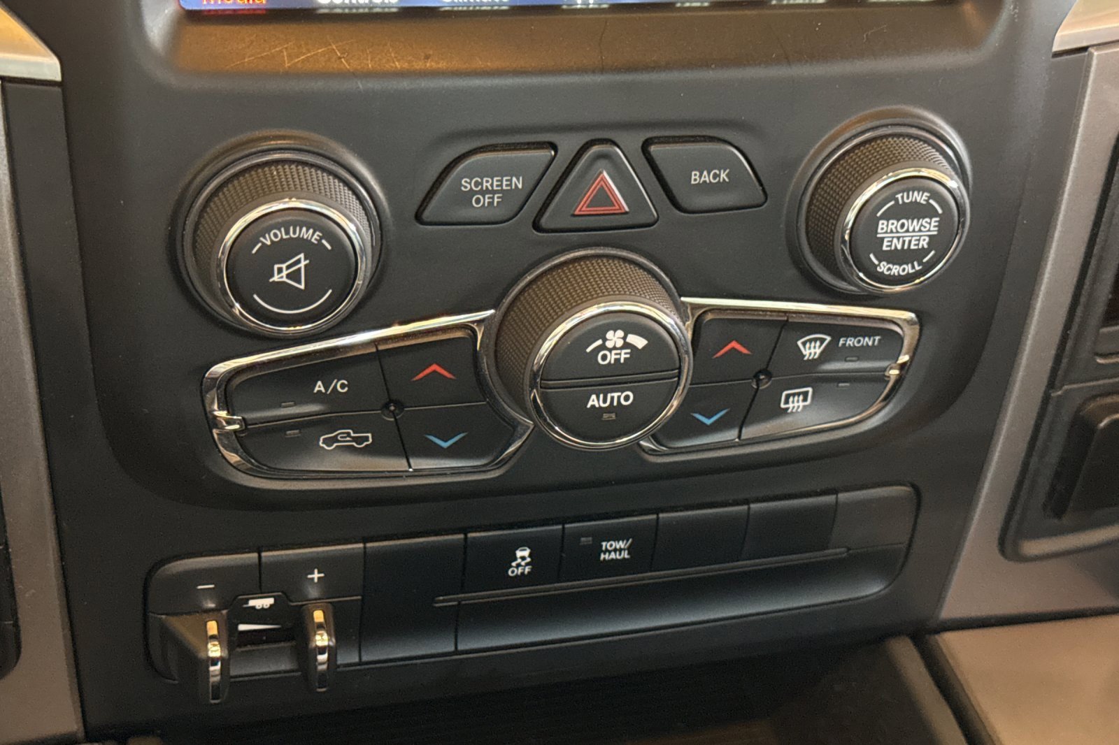 Used 2023 RAM 1500 Classic SLT w/ Trailer & Traction Group image 22