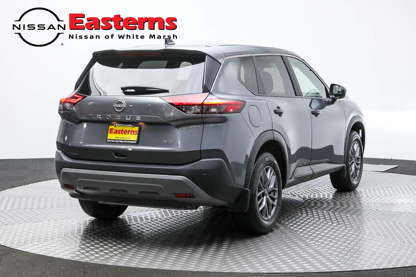 Used 2023 Nissan Rogue S image 5