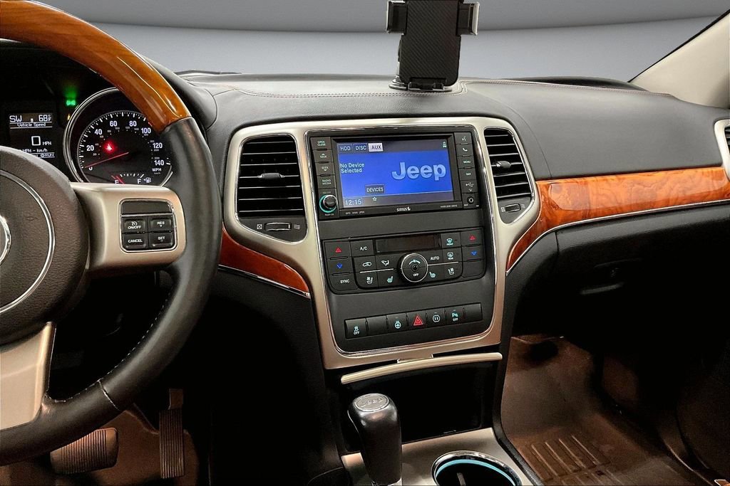 Used 2012 Jeep Grand Cherokee Overland AWD/4WD image 9