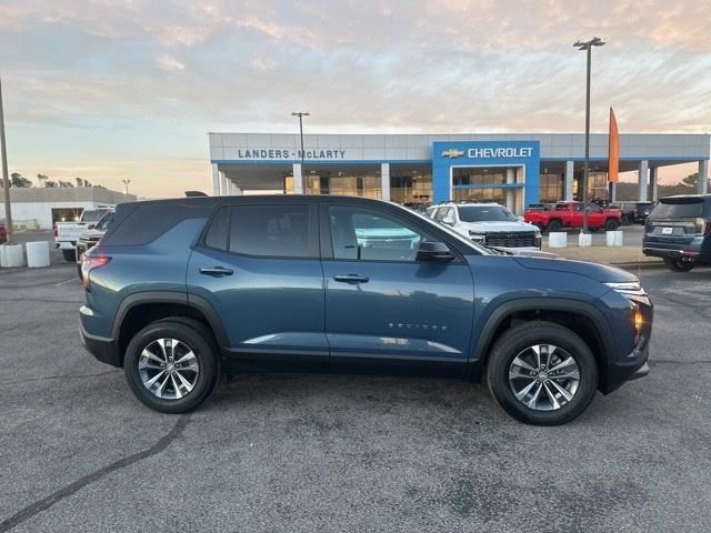 New 2026 Chevrolet Equinox LT image 2