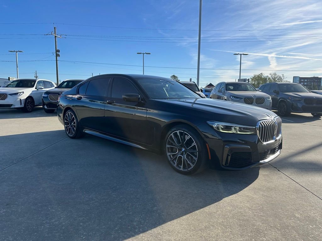 Used 2020 BMW 750i xDrive w/ Executive Package AWD/4WD image 3