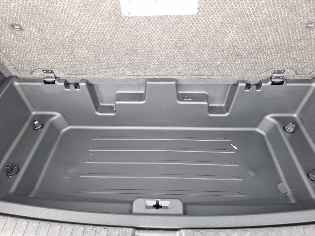 Used 2025 Chevrolet Traverse LT image 28