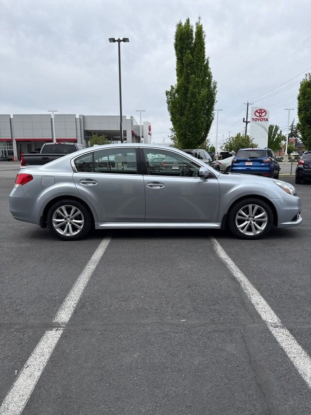 Used 2013 Subaru Legacy 3.6R Limited w/ Popular Pkg 2 AWD/4WD image 5