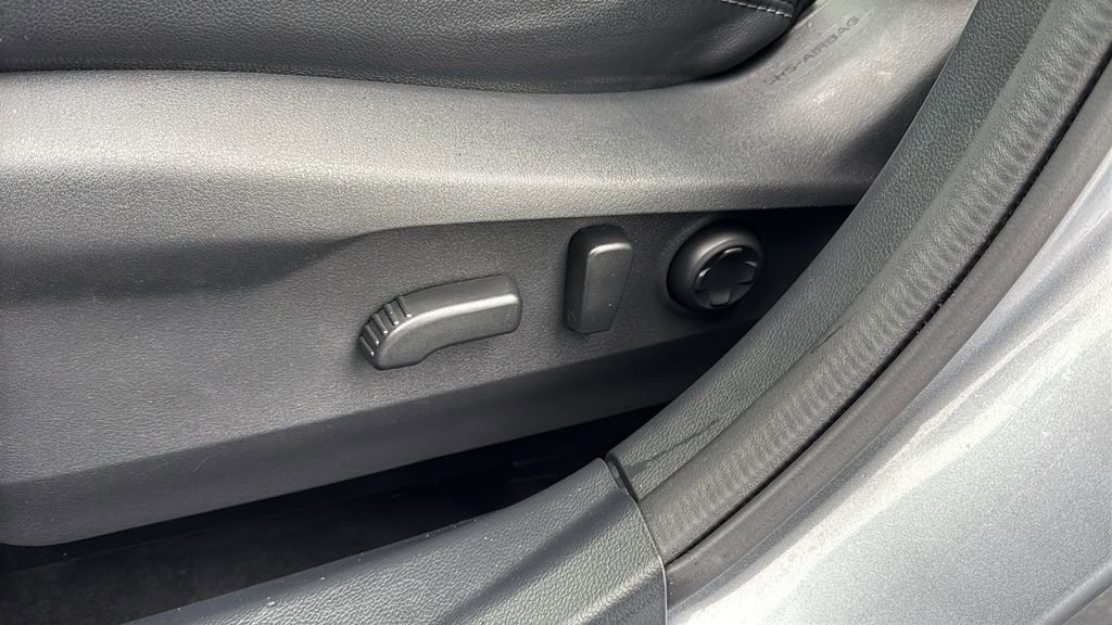 Used 2023 Subaru Outback Limited image 13