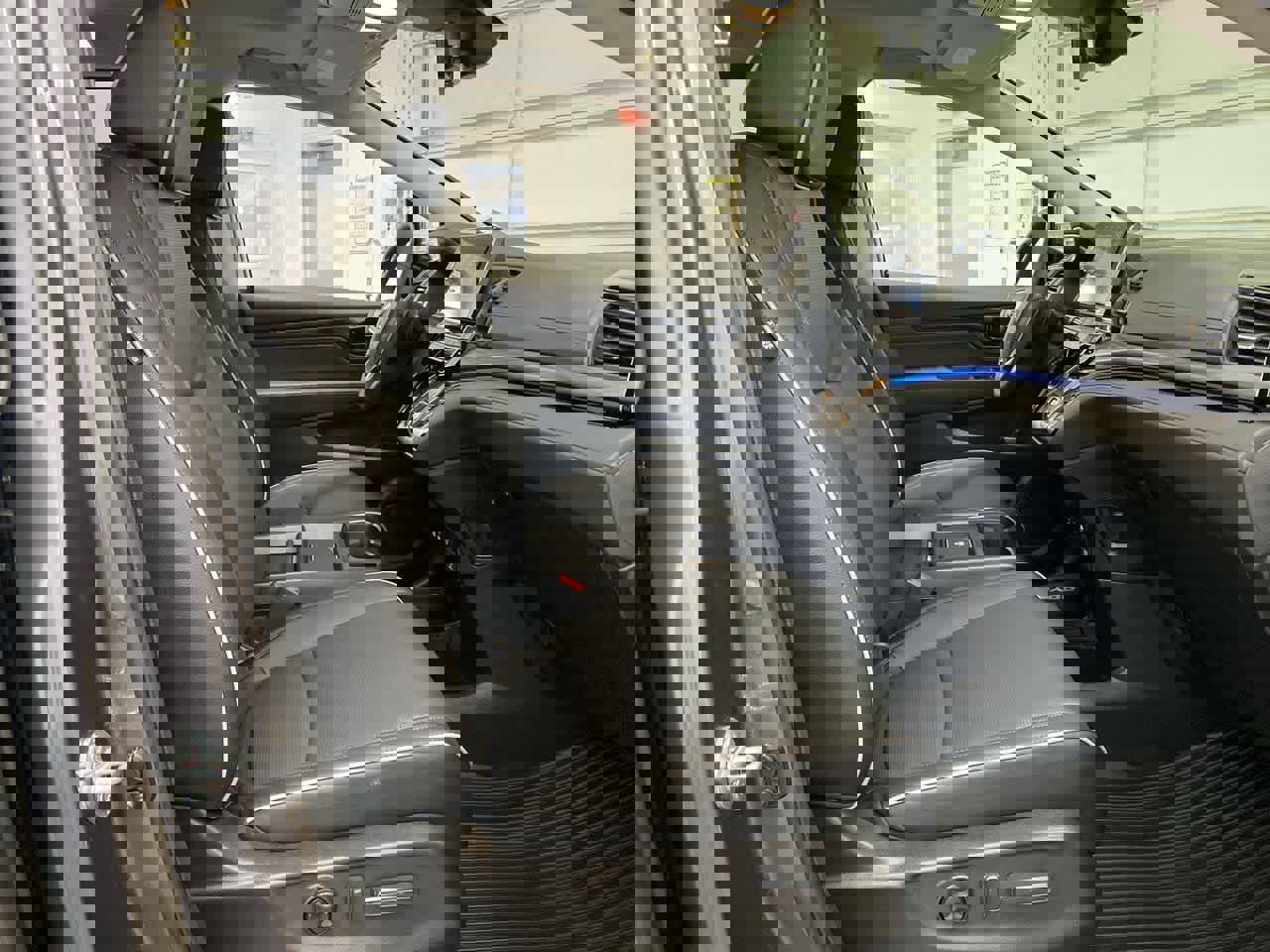 Used 2026 Honda Odyssey Elite image 20