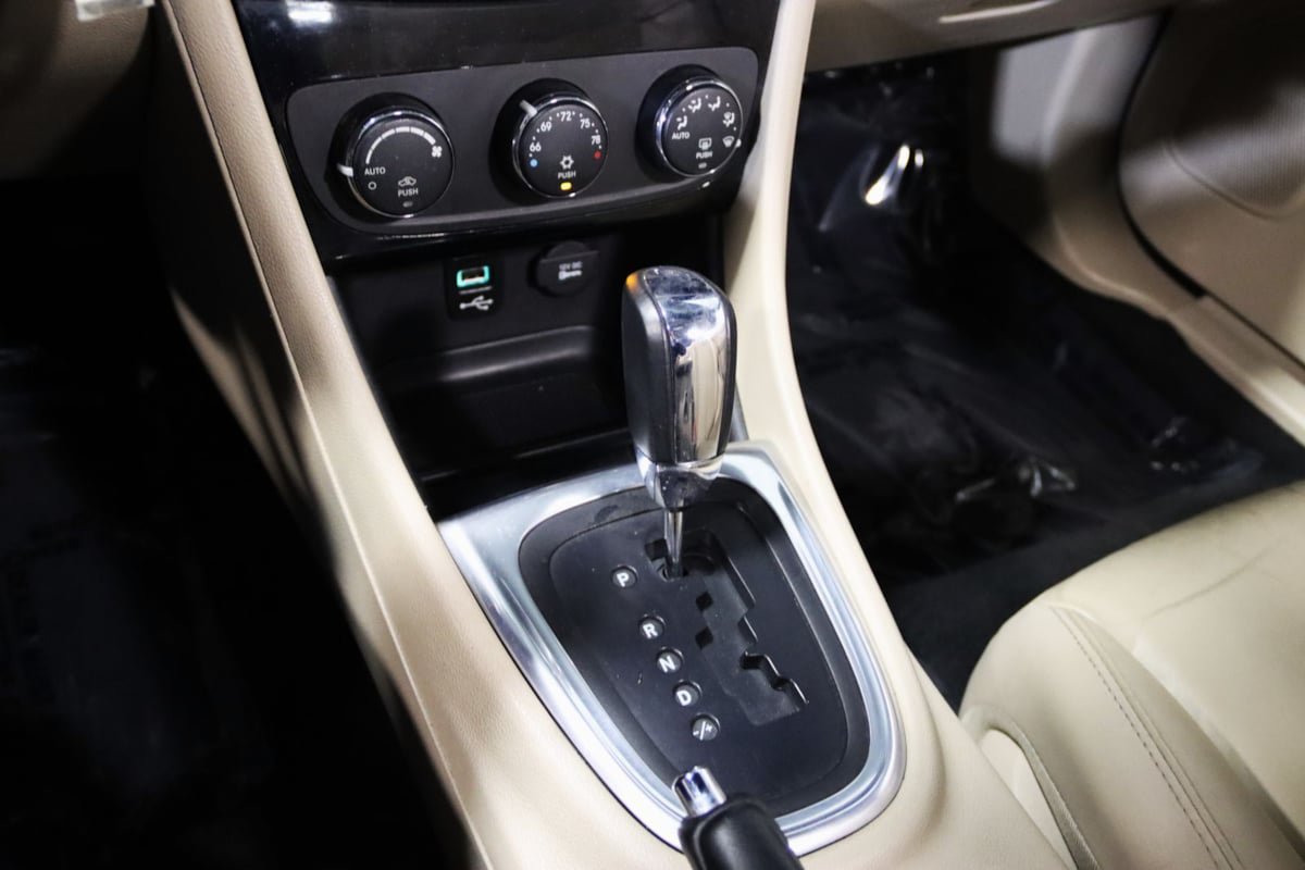 Used 2013 Chrysler 200 Limited FWD image 45