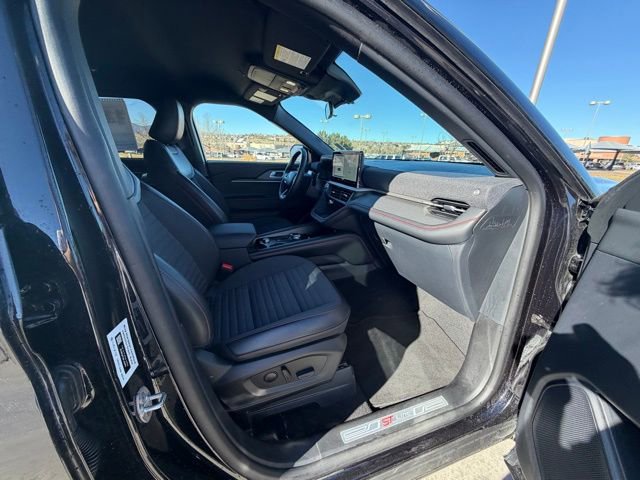 Used 2025 Ford Explorer ST-Line w/ ST-Line Street Pack image 30