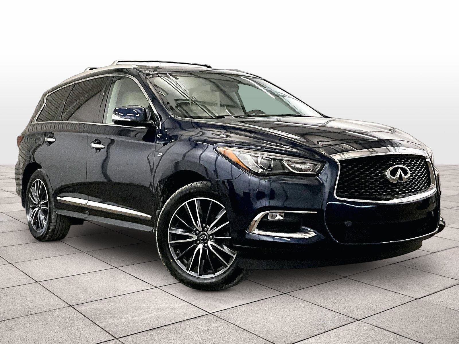 Used 2017 INFINITI QX60 Luxe w/ Deluxe Technology Package AWD/4WD image 3