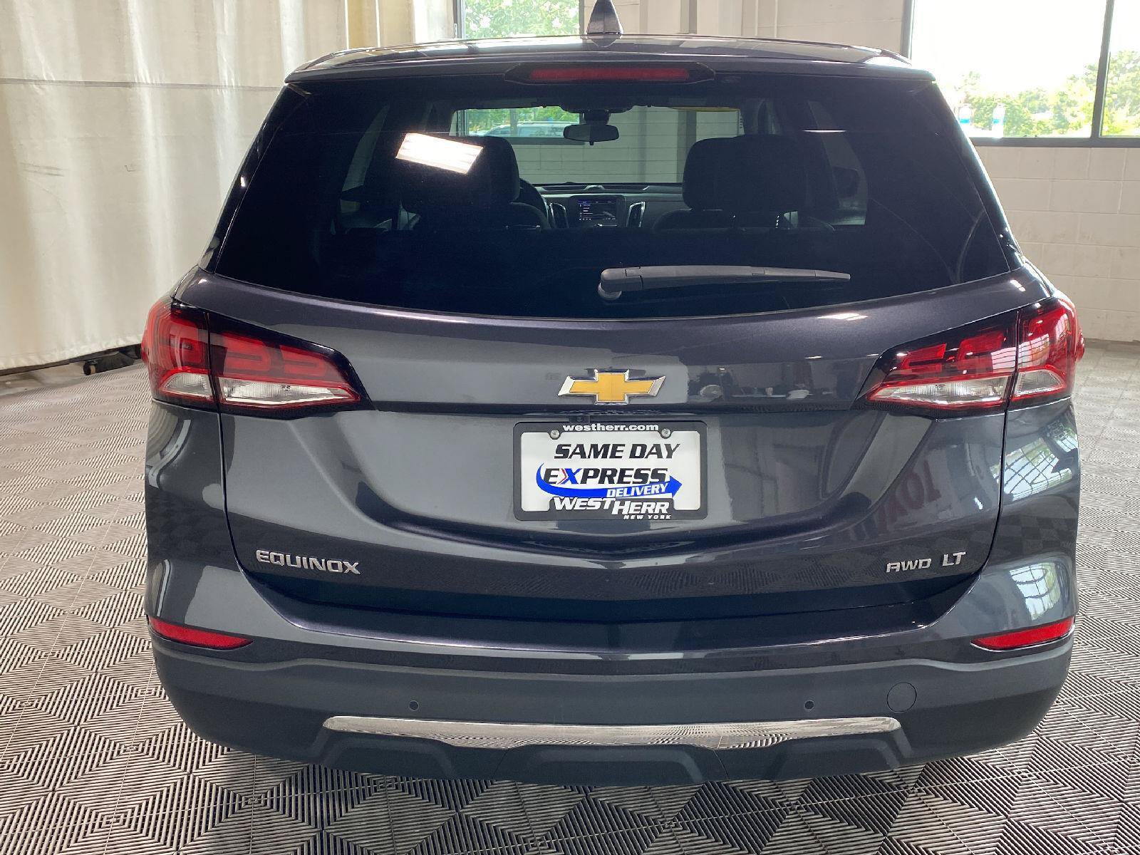 Used 2023 Chevrolet Equinox LT AWD/4WD image 11