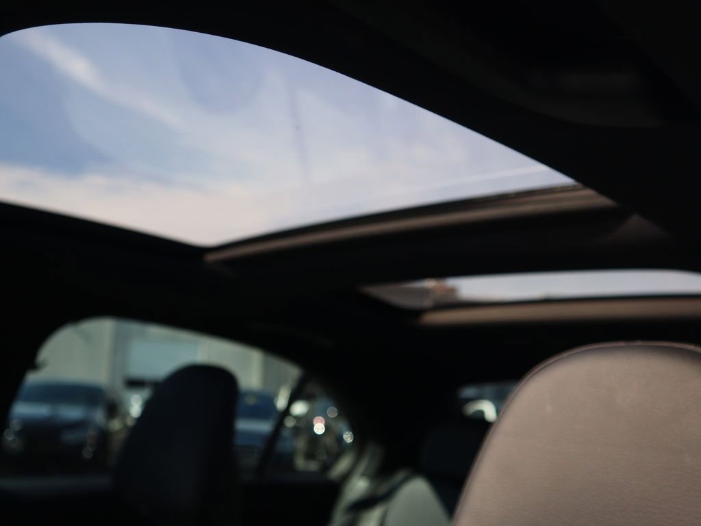 Certified 2025 Mercedes-Benz C 300 4MATIC Sedan image 14