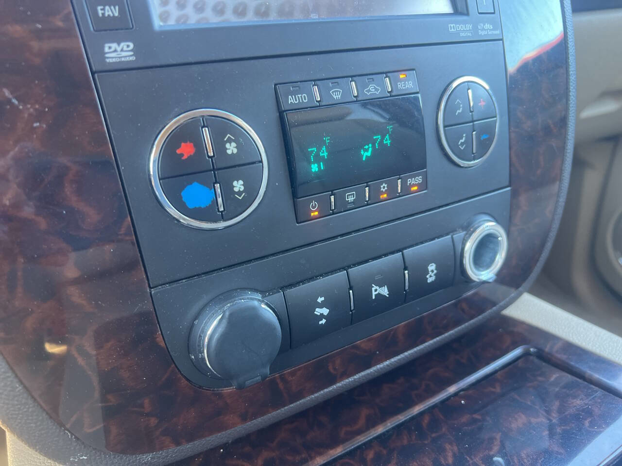 Used 2012 GMC Yukon Denali image 16