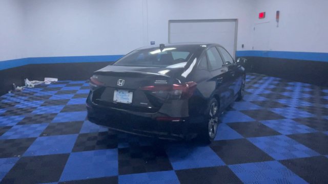 Certified 2025 Honda Civic Sport Touring image 8