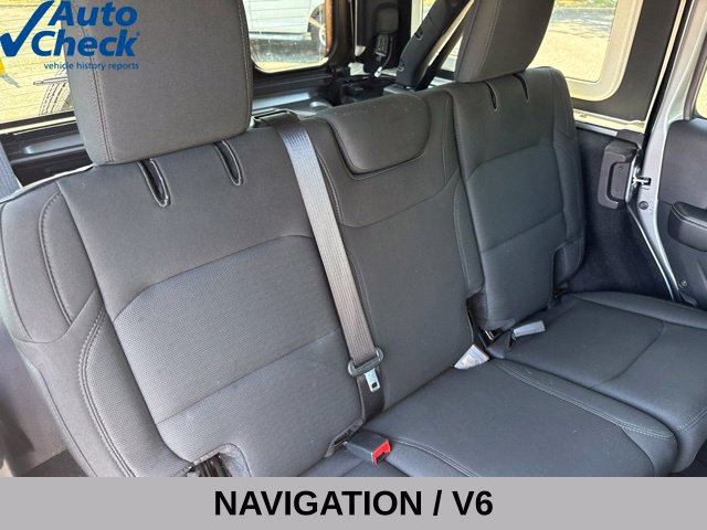 Used 2021 Jeep Wrangler Unlimited Sahara AWD/4WD image 27