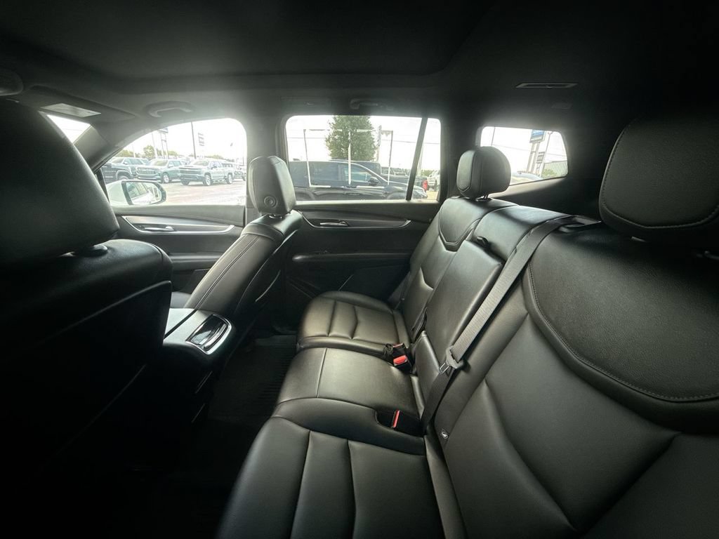 Used 2024 Cadillac XT6 Luxury w/ LPO, Floor Liner Package AWD/4WD image 12